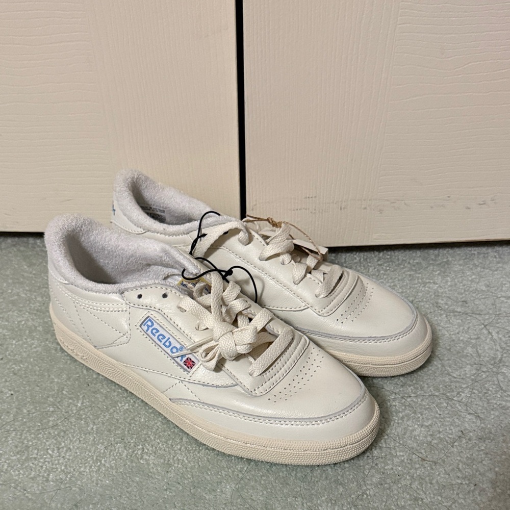 Reebok CLUB C 85 VINTAGE CO Women Leather Sneakers -Chalk/Blue-Size 7.5-NWT - Picture 4 of 14